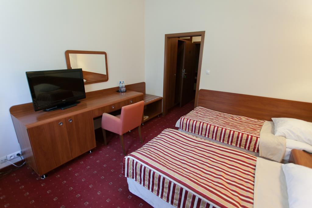 Hotel Twins II Warszawa Rum bild
